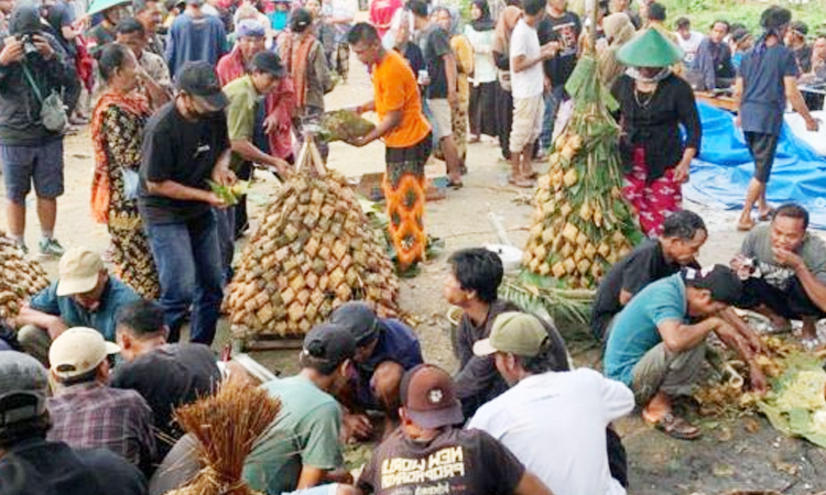Kupatan tradition